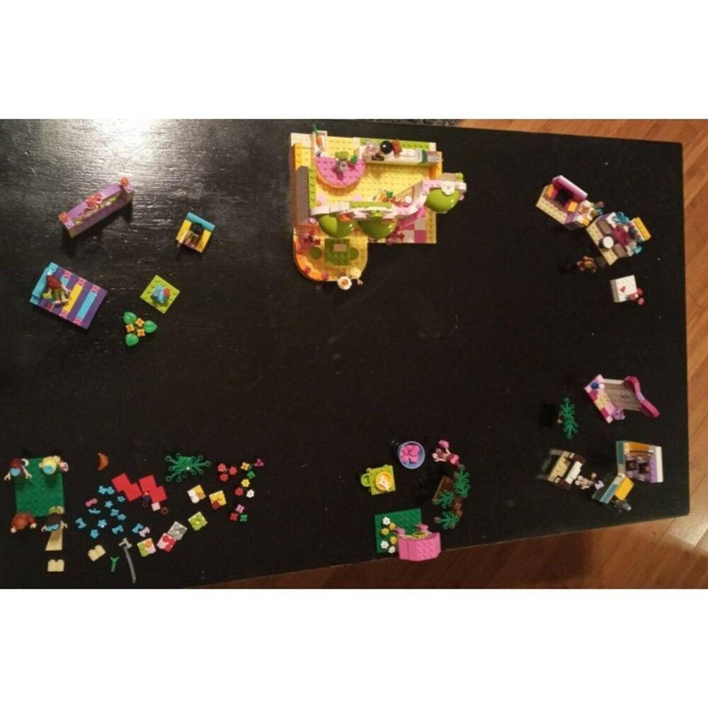 Set Of 5 Lego Friends Sets, 4 Extra Minifigures, Around 100 Extra Pieces TOO!